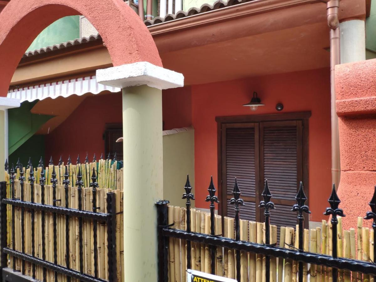 La Casa Dei Poeti Villa Villasimius Exterior foto