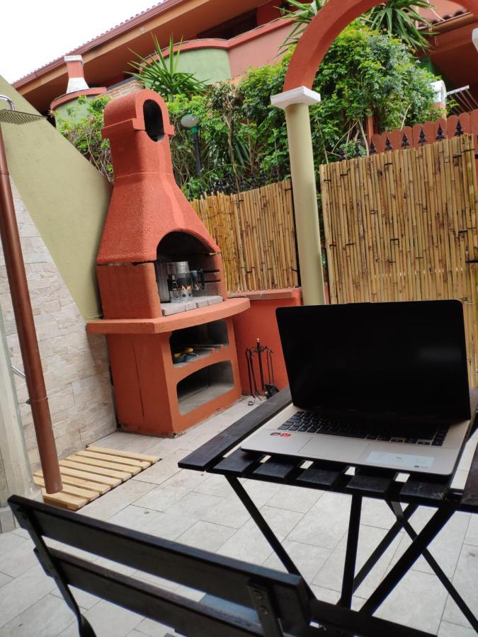 La Casa Dei Poeti Villa Villasimius Exterior foto