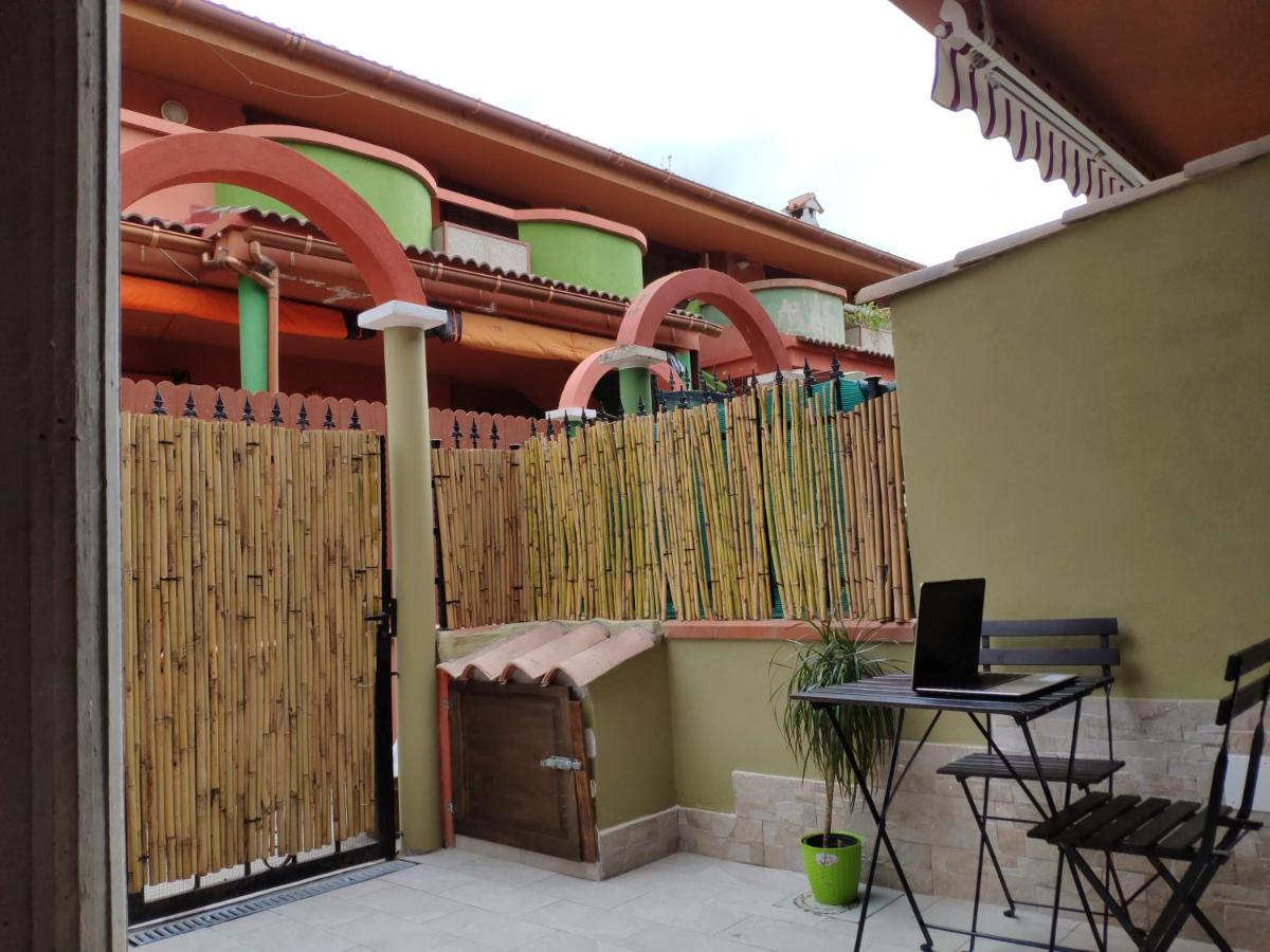 La Casa Dei Poeti Villa Villasimius Exterior foto