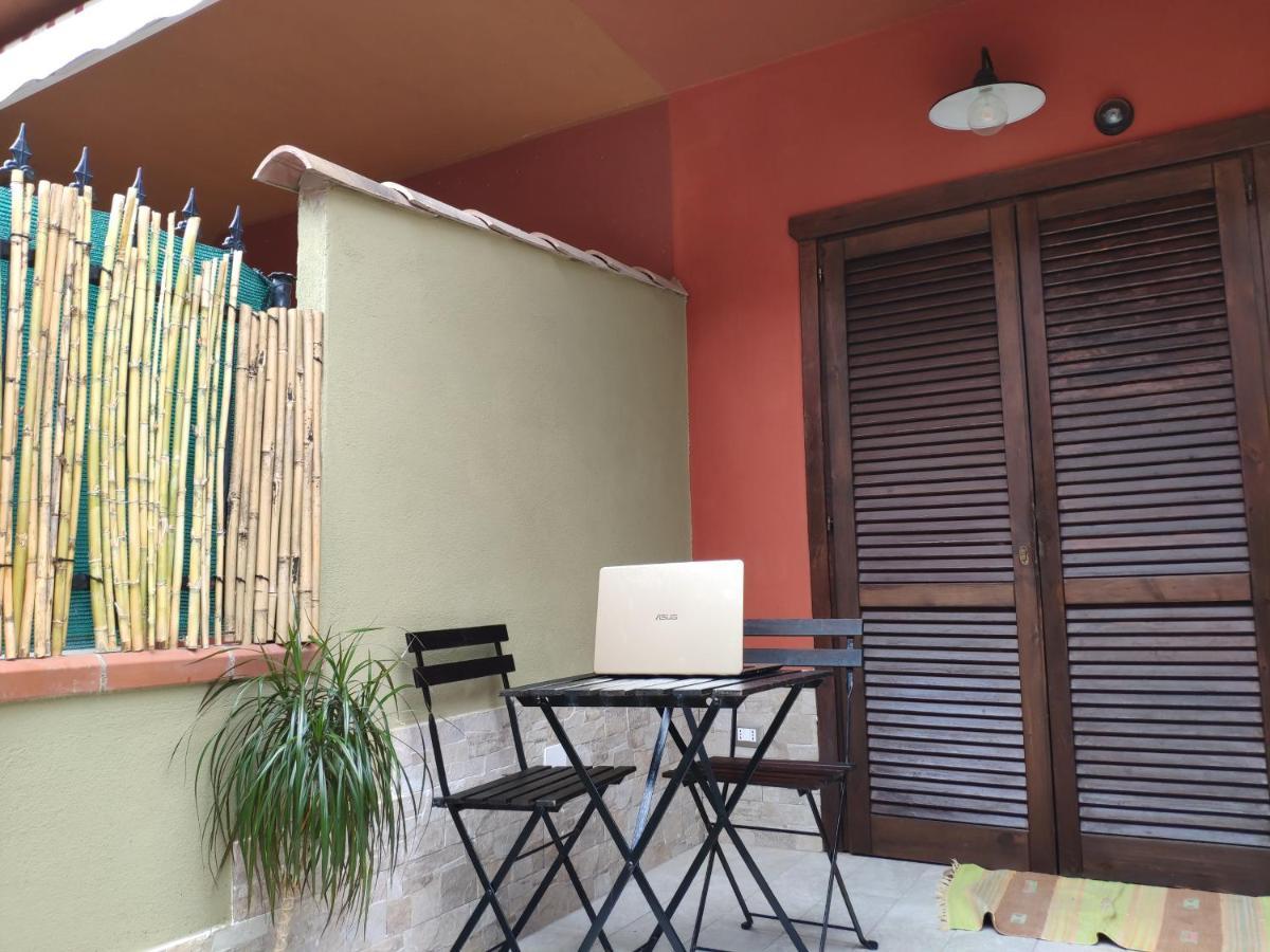La Casa Dei Poeti Villa Villasimius Exterior foto