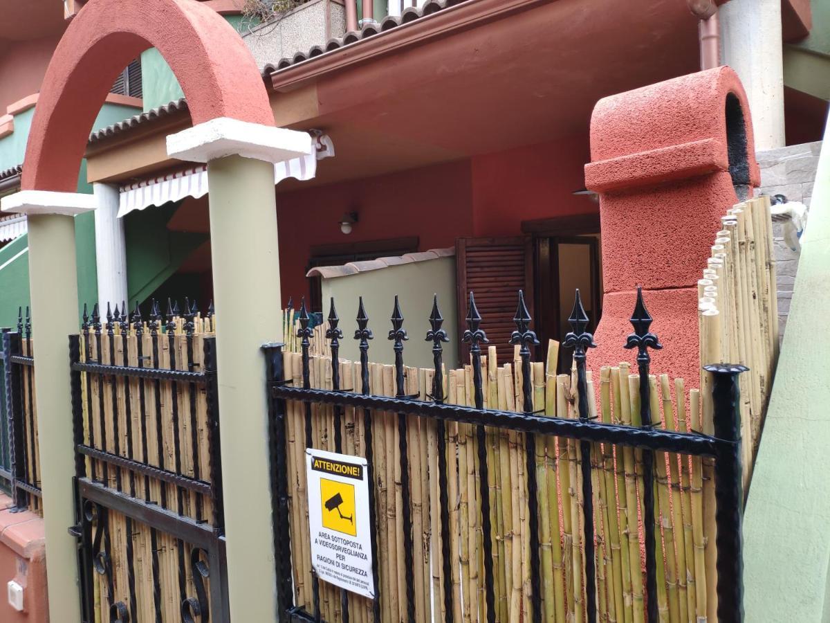 La Casa Dei Poeti Villa Villasimius Exterior foto