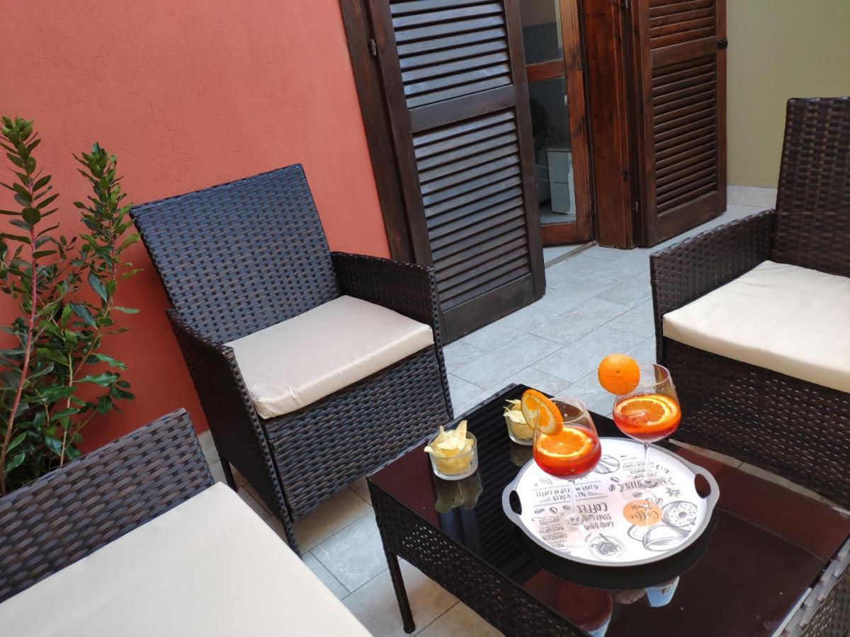 La Casa Dei Poeti Villa Villasimius Exterior foto